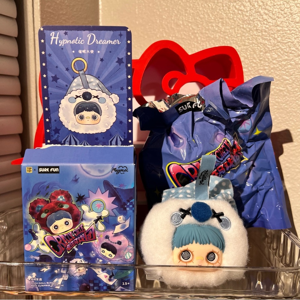 Maymei Crazy Circus Confirmed Hypnotic Dreamer - Blue and White Plus Keychain